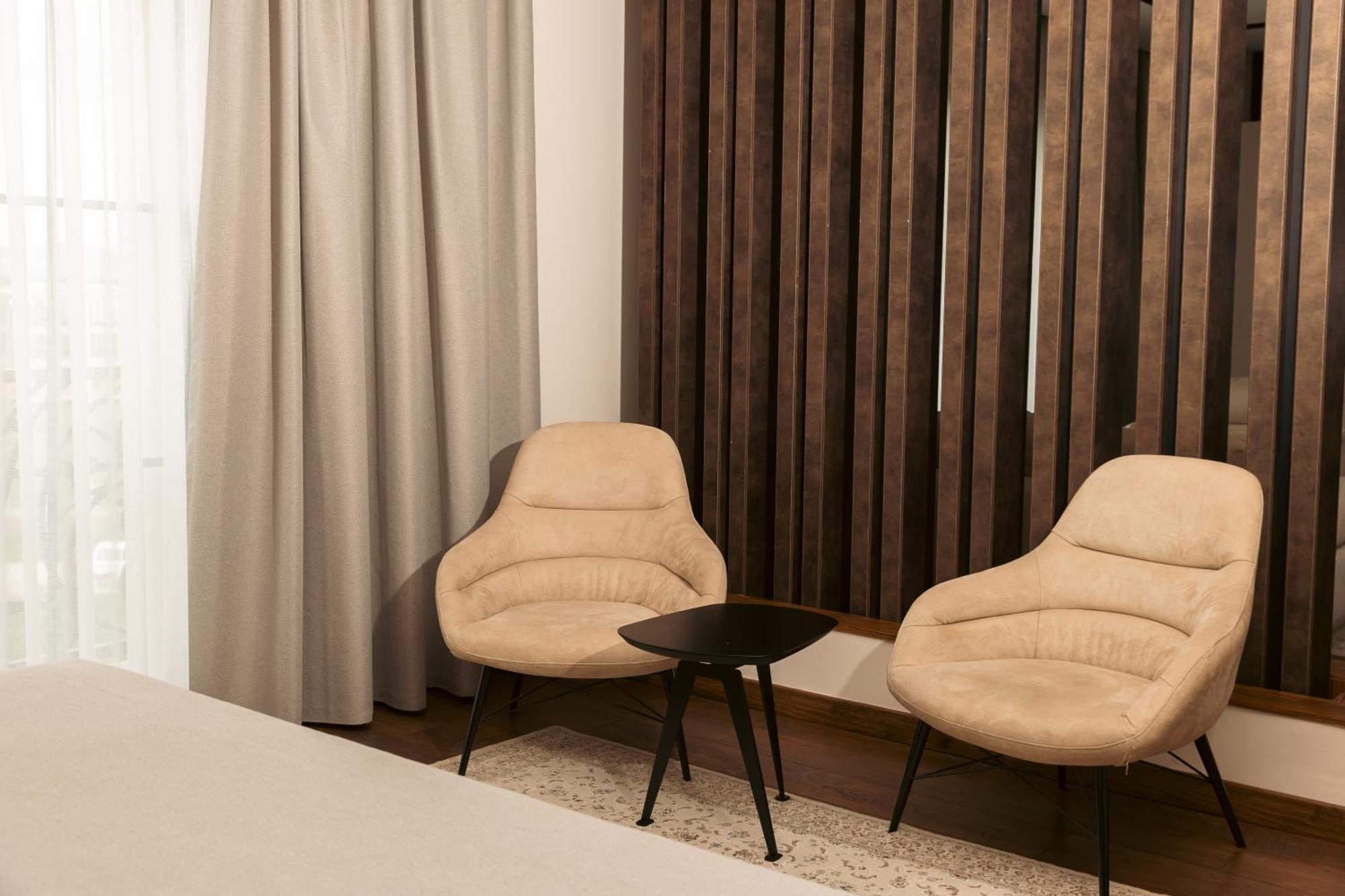 Venus Hotel Lipjan Екстер'єр фото
