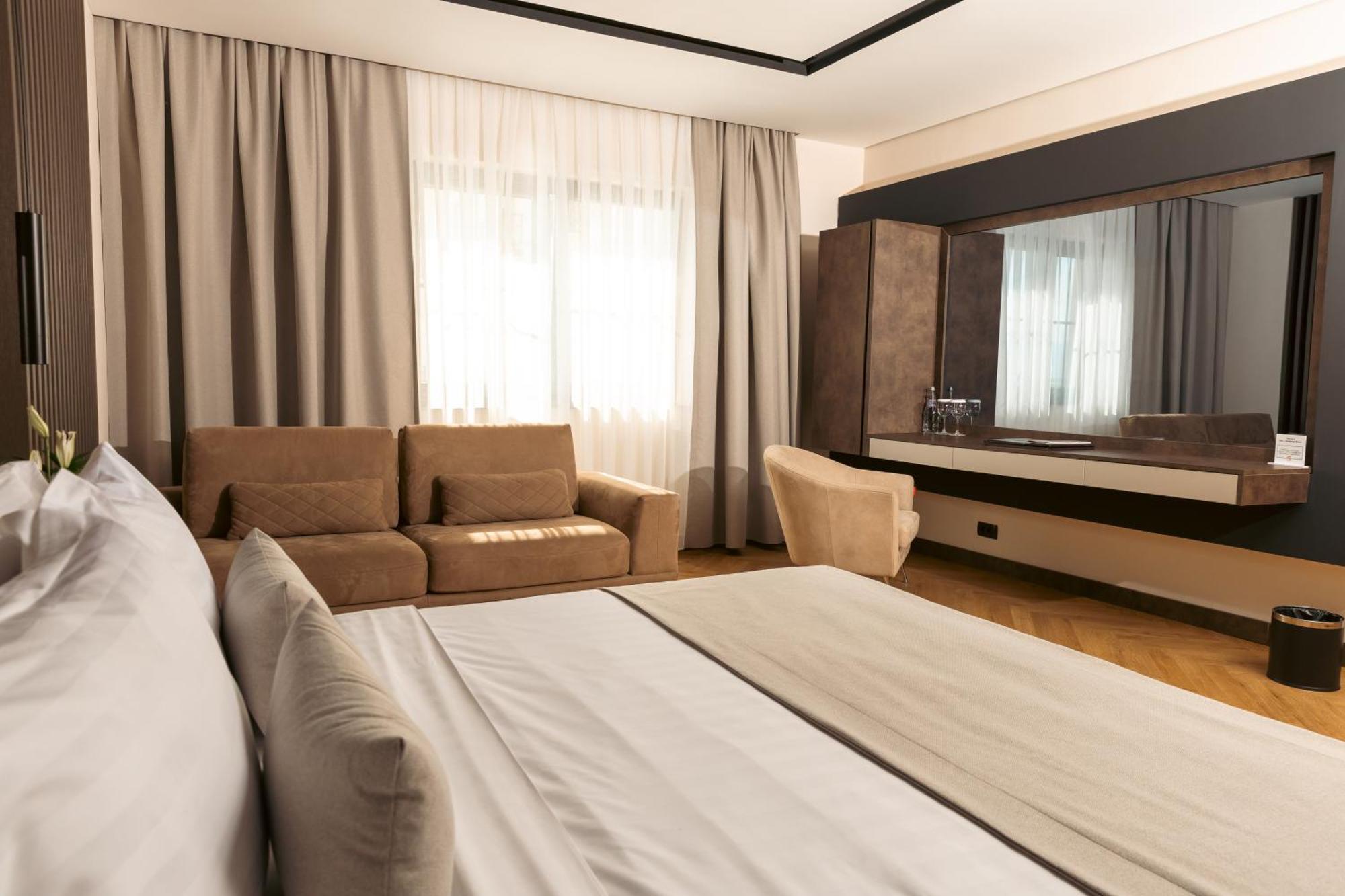 Venus Hotel Lipjan Екстер'єр фото